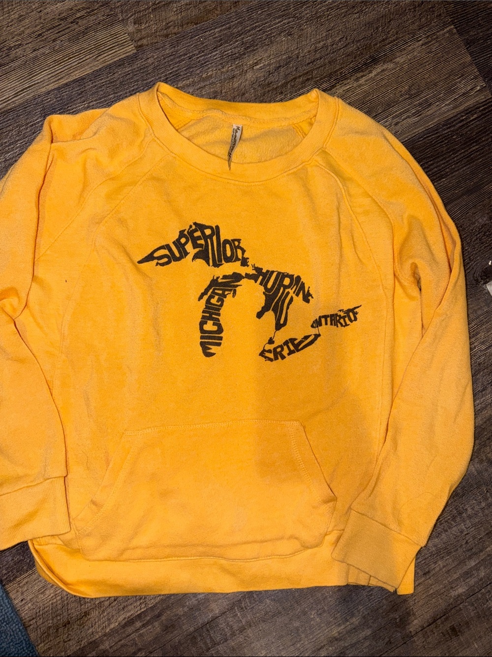 Yellow Graphic Crewneck Sweatshirt - Unbranded